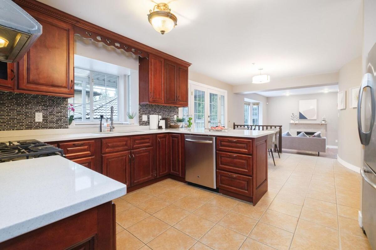 Spacious 4Br W Ensuites Mins To Downtown Yvr Ubc Vancouver Esterno foto