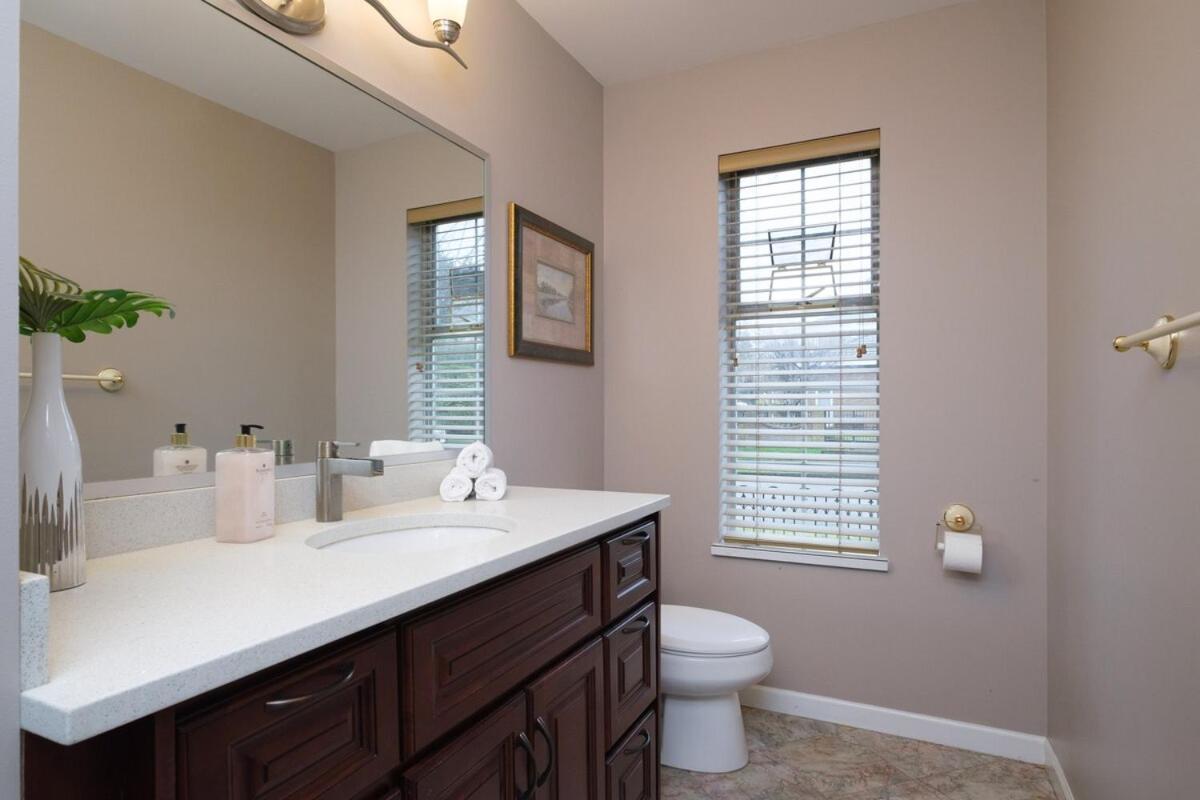 Spacious 4Br W Ensuites Mins To Downtown Yvr Ubc Vancouver Esterno foto