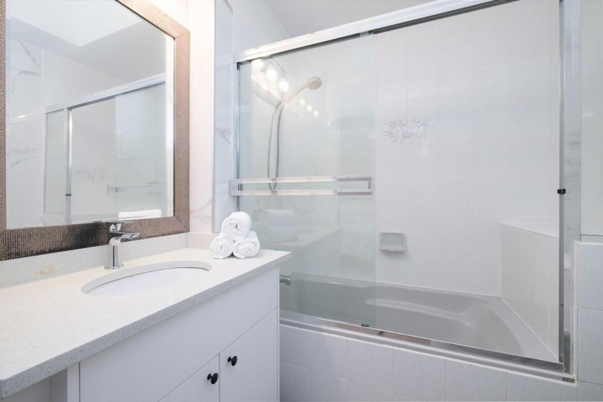 Spacious 4Br W Ensuites Mins To Downtown Yvr Ubc Vancouver Esterno foto