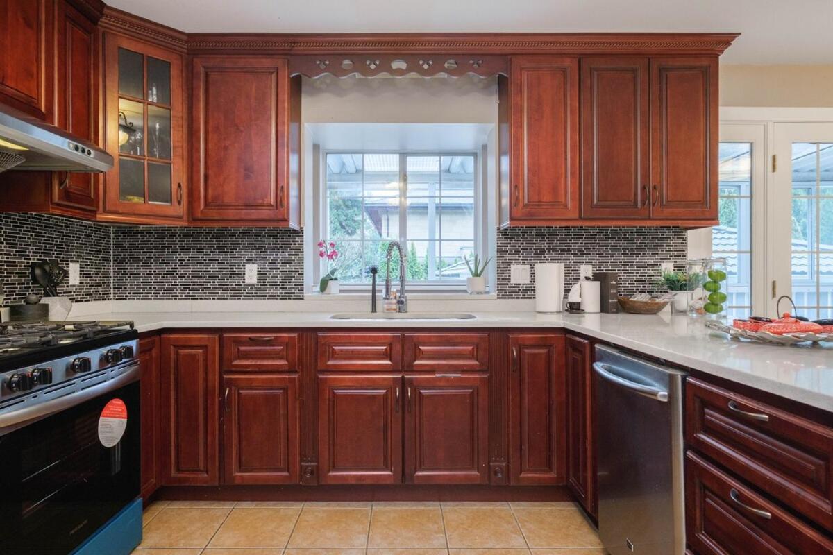 Spacious 4Br W Ensuites Mins To Downtown Yvr Ubc Vancouver Esterno foto